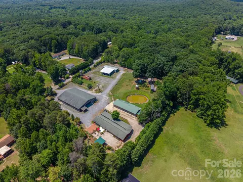 120 Wiggins Ln, Kings Mountain, NC 28086
