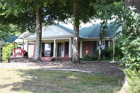 571 Piedmont Rd, Rutherfordton, NC 28139