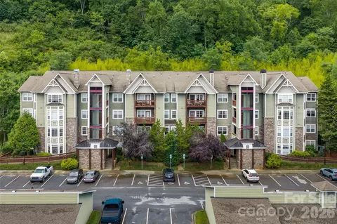 2000 Olde Eastwood Village C-206 Blvd #C-206, Asheville, NC 28803
