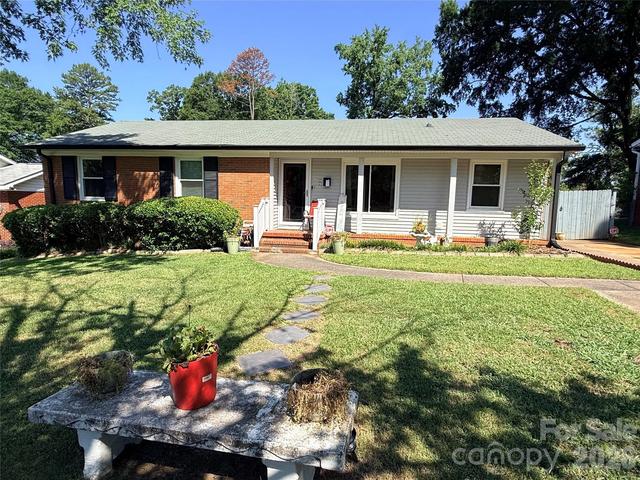 3626 Seaman Dr, Charlotte, NC 28217