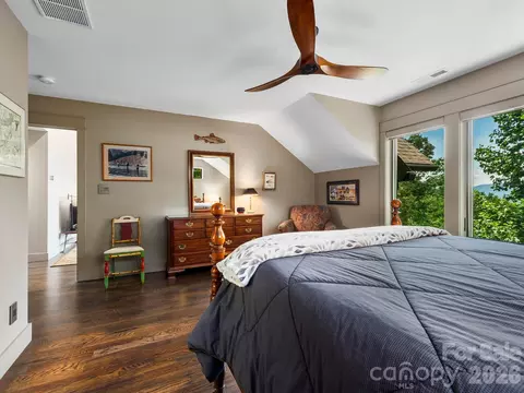 Bedroom - 174 Dancing Wind Ln, Marshall, NC 28753 photo 5 of 7