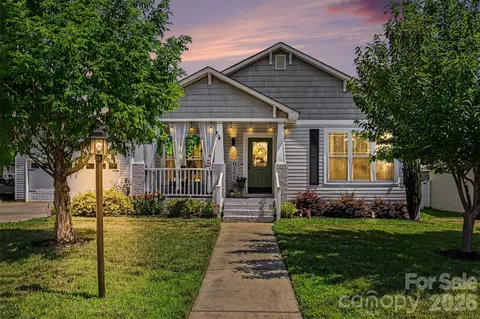124 Tarrington Dr, Statesville, NC 28625
