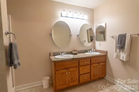 Bath - 30 Brookside Dr, Columbus, NC 28722 photo 2 of 3
