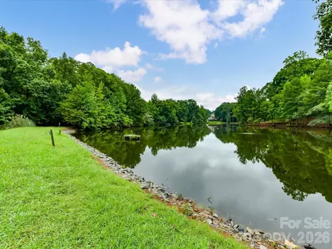 5838 Lake Providence Ln, Charlotte, NC 28277