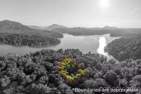 174 Laurel Ln, Lake Lure, NC 28746