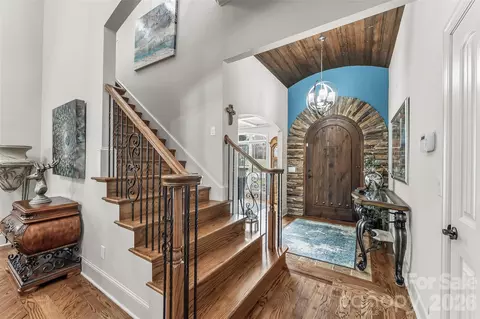 Entry Way - 5895 Bakers Pt, Hickory, NC 28602 photo 1 of 1