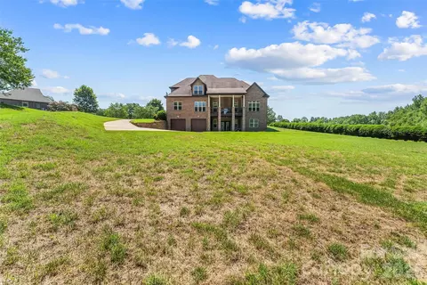 Exterior - 5895 Bakers Pt, Hickory, NC 28602 photo 6 of 11