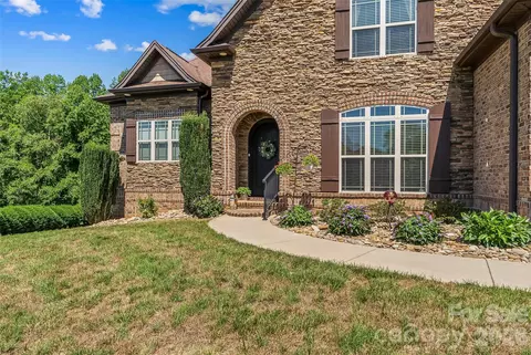Exterior - 5895 Bakers Pt, Hickory, NC 28602 photo 1 of 11