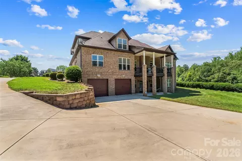 Exterior - 5895 Bakers Pt, Hickory, NC 28602 photo 7 of 11