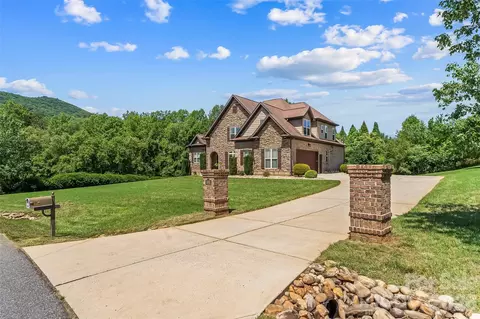5895 Bakers Pt, Hickory, NC 28602