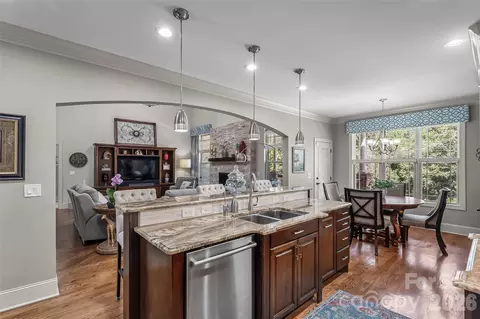 Kitchen - 5895 Bakers Pt, Hickory, NC 28602 photo 3 of 6