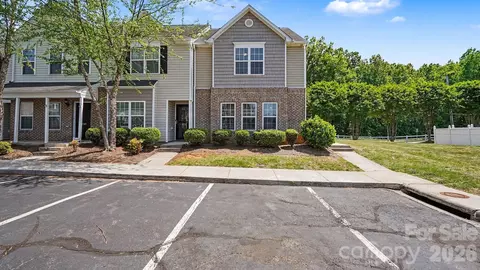 4293 Youngstown Dr, Greensboro, NC 27405