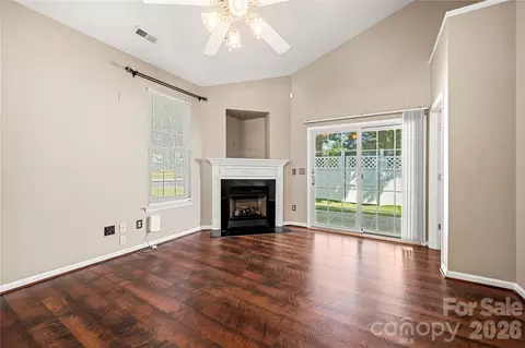 207 Dawn Mist Ln, Fort Mill, SC 29708 photo 3