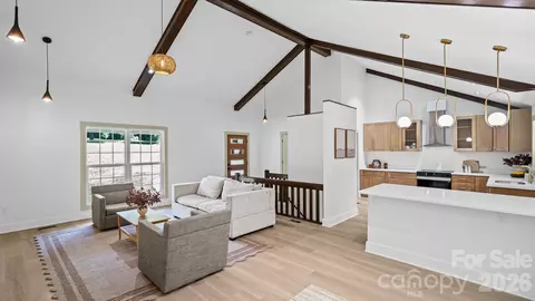 32 Bowen Dr, Belmont, NC 28012