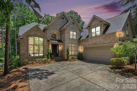 109 Whiterock Dr, Mount Holly, NC 28120