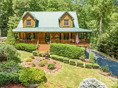 528 Brannon Forest Dr, Waynesville, NC 28785