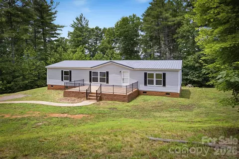 2688 Kite Dr, Lenoir, NC 28645