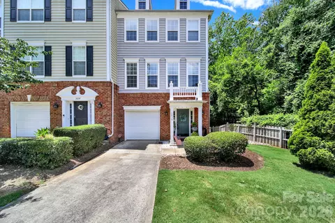 3030 Castleberry Ct, Charlotte, NC 28209