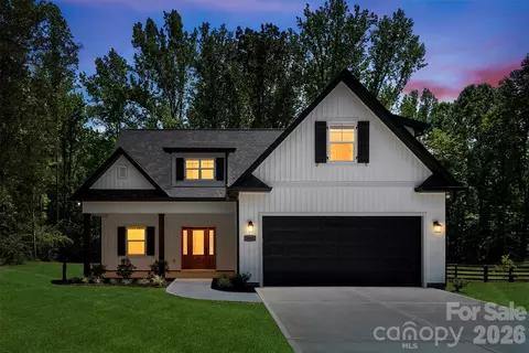 Exterior - 5005 Oconee Dr, Stanley, NC 28164 photo 2 of 7