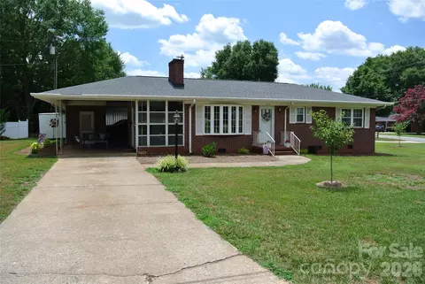 106 Freeman St, Rutherfordton, NC 28139