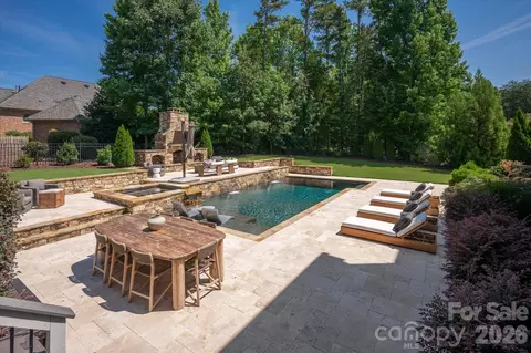 Exterior - 971 Castlewatch Dr, Fort Mill, SC 29708 photo 9 of 12