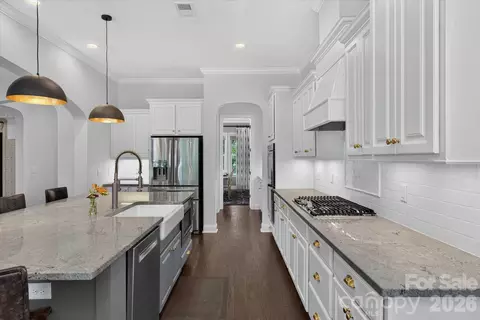 Kitchen - 971 Castlewatch Dr, Fort Mill, SC 29708 photo 2 of 4