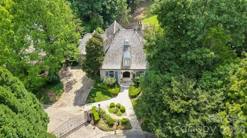 2214 La Maison Dr, Charlotte, NC 28226