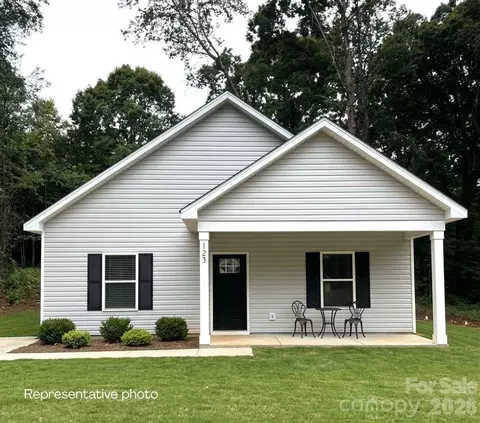 123 Kingswood Dr, Statesville, NC 28625