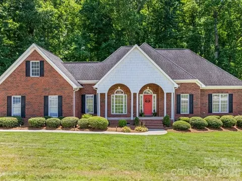 923 Gristmill Dr, Rock Hill, SC 29732