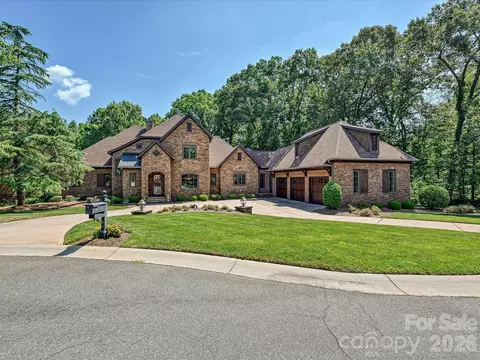 Exterior - 2320 Brawinal Ct, Monroe, NC 28110 photo 8 of 9