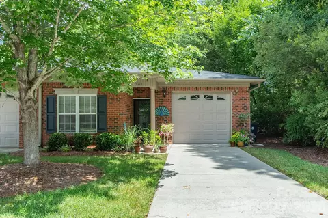 205 Chickadee Dr, Lexington, NC 27292