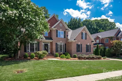 7102 Edenderry Dr, Charlotte, NC 28270