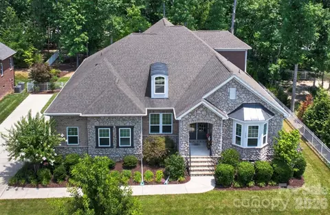 1508 Prickly Ln, Waxhaw, NC 28173
