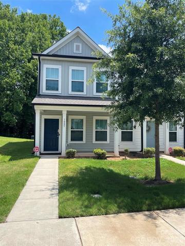 1005 Plaza Walk Dr, Charlotte, NC 28215