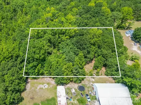 72 Thurman Garage Ln, Jefferson, SC 29718