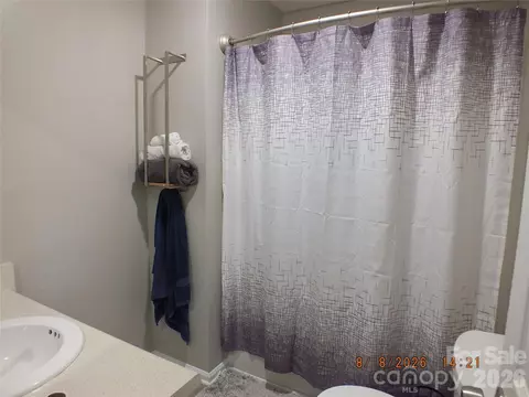 Bath - 2274 White Pine Ct, Lancaster, SC 29720 photo 2 of 2