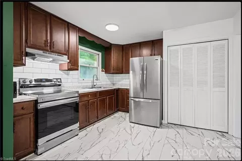 Kitchen - 11526 Us Highway 421, Purlear, NC 28665 photo 1 of 1