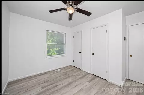 Bedroom - 11526 Us Highway 421, Purlear, NC 28665 photo 2 of 5