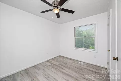 Bedroom - 11526 Us Highway 421, Purlear, NC 28665 photo 3 of 5