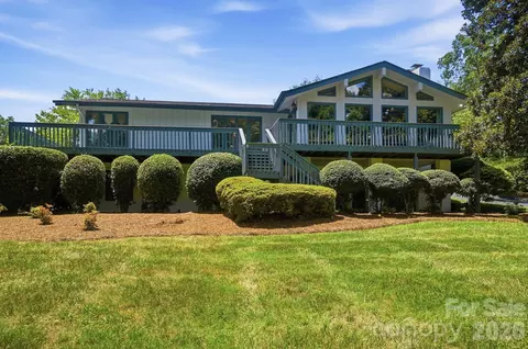 1507 Heatherloch Dr, Gastonia, NC 28054