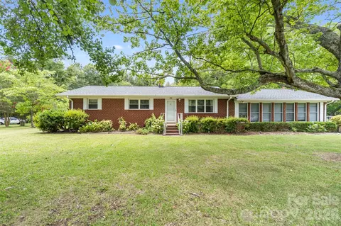 509 Lakeview Dr, Wadesboro, NC 28170