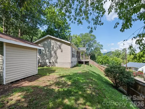 Exterior - 26 Cedar St, Canton, NC 28716 photo 5 of 9