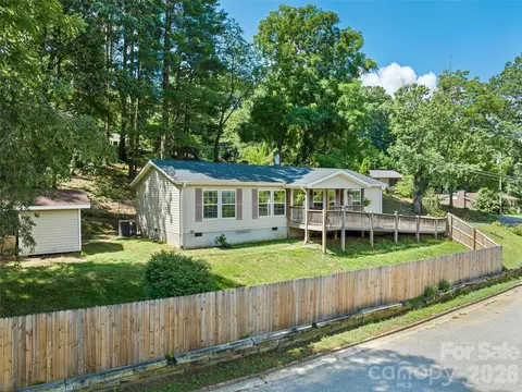 Exterior - 26 Cedar St, Canton, NC 28716 photo 2 of 9