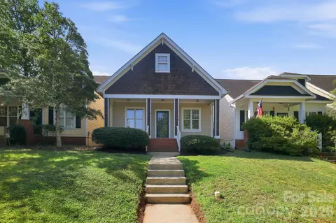 11209 Blue Cedar Ln, Charlotte, NC 28277