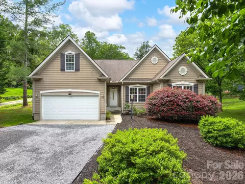 509 Shamrock Dr, Asheville, NC 28803
