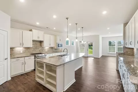 1620 Red Leaf Dr, Fort Mill, SC 29715