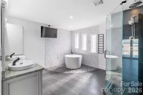 Bath - 2248 Willie Usher Rd, Lancaster, SC 29720 photo 2 of 3