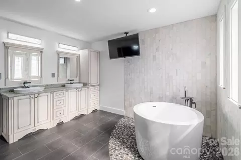 Bath - 2248 Willie Usher Rd, Lancaster, SC 29720 photo 1 of 3