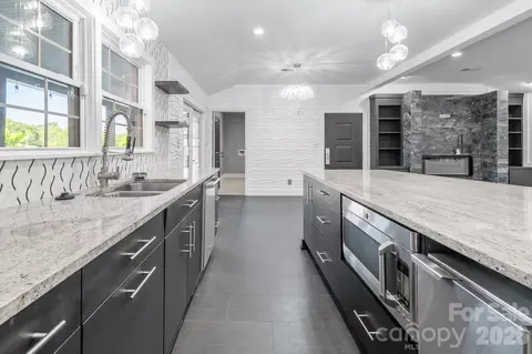 Kitchen - 2248 Willie Usher Rd, Lancaster, SC 29720 photo 2 of 5