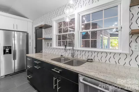 Kitchen - 2248 Willie Usher Rd, Lancaster, SC 29720 photo 3 of 5